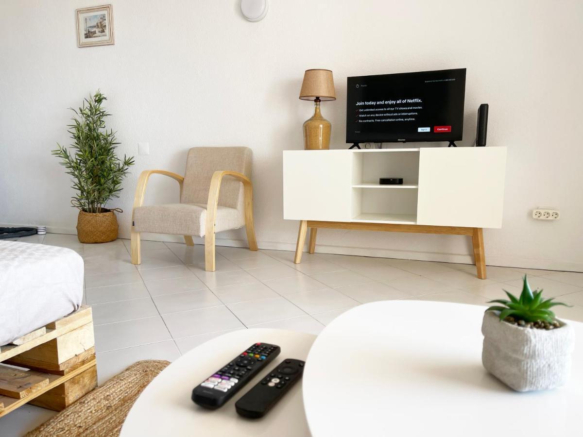 אלבופיירה Panoramic Seaview - 2 Bedroom, Main Ave, 15 Min Walk Beach, Workspace מראה חיצוני תמונה